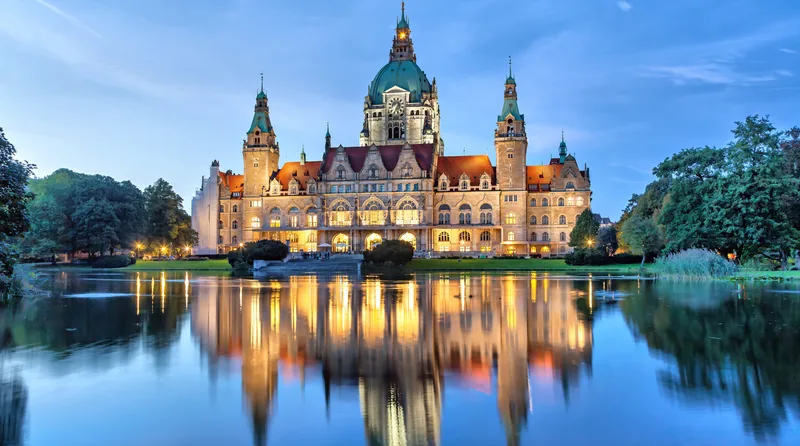 Neues Rathaus in Hannover am Maschteich